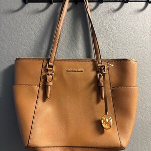 MICHAEL KORS Charlotte Saffiano Leather Top-Zip Tote